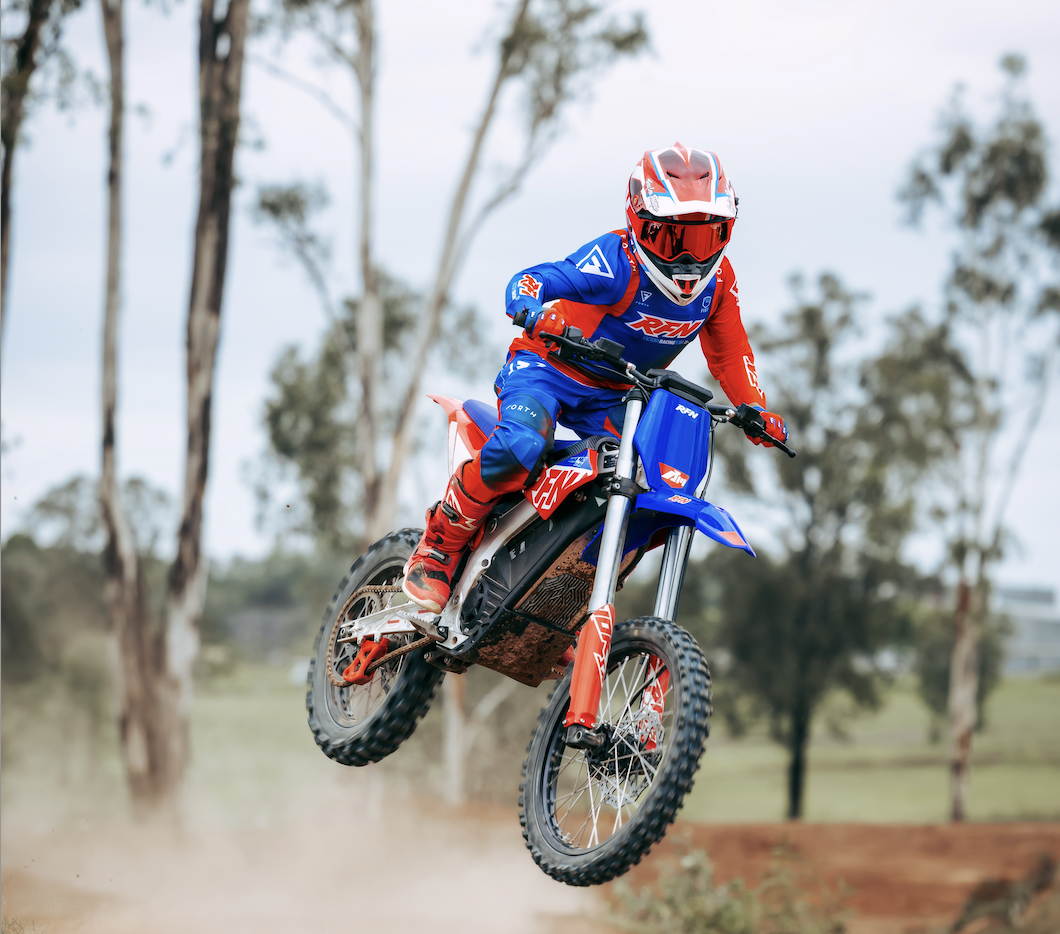 SX-E15+ Warrior Pro en acción
